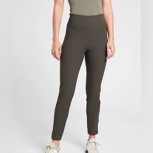 Athleta wander skinny ankle pant
